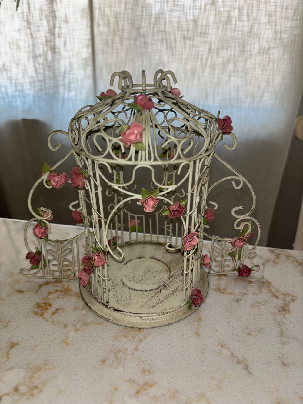 PartyLite Rose Garden Gazebo
with Pink Rose Accents - Picture 4 of 7